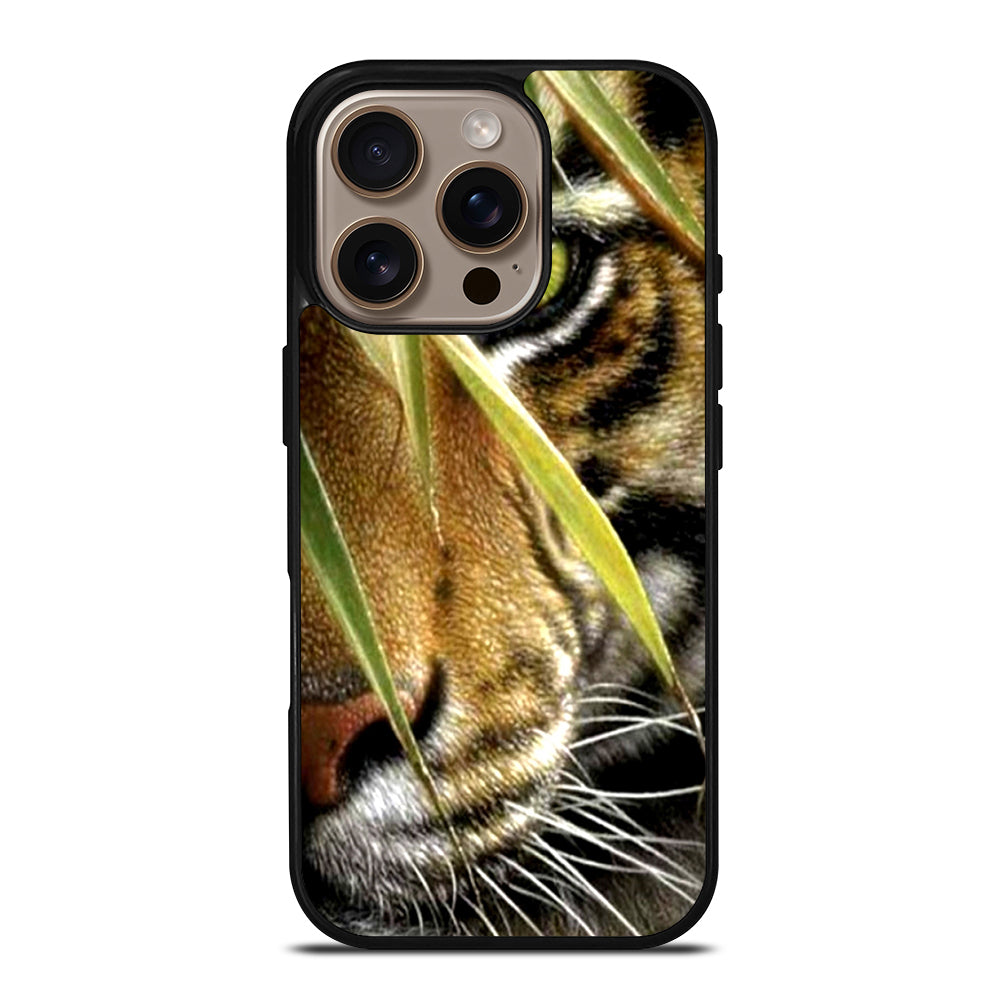 BENGAL TIGER IN A HALF FACE iPhone 16 Pro Case