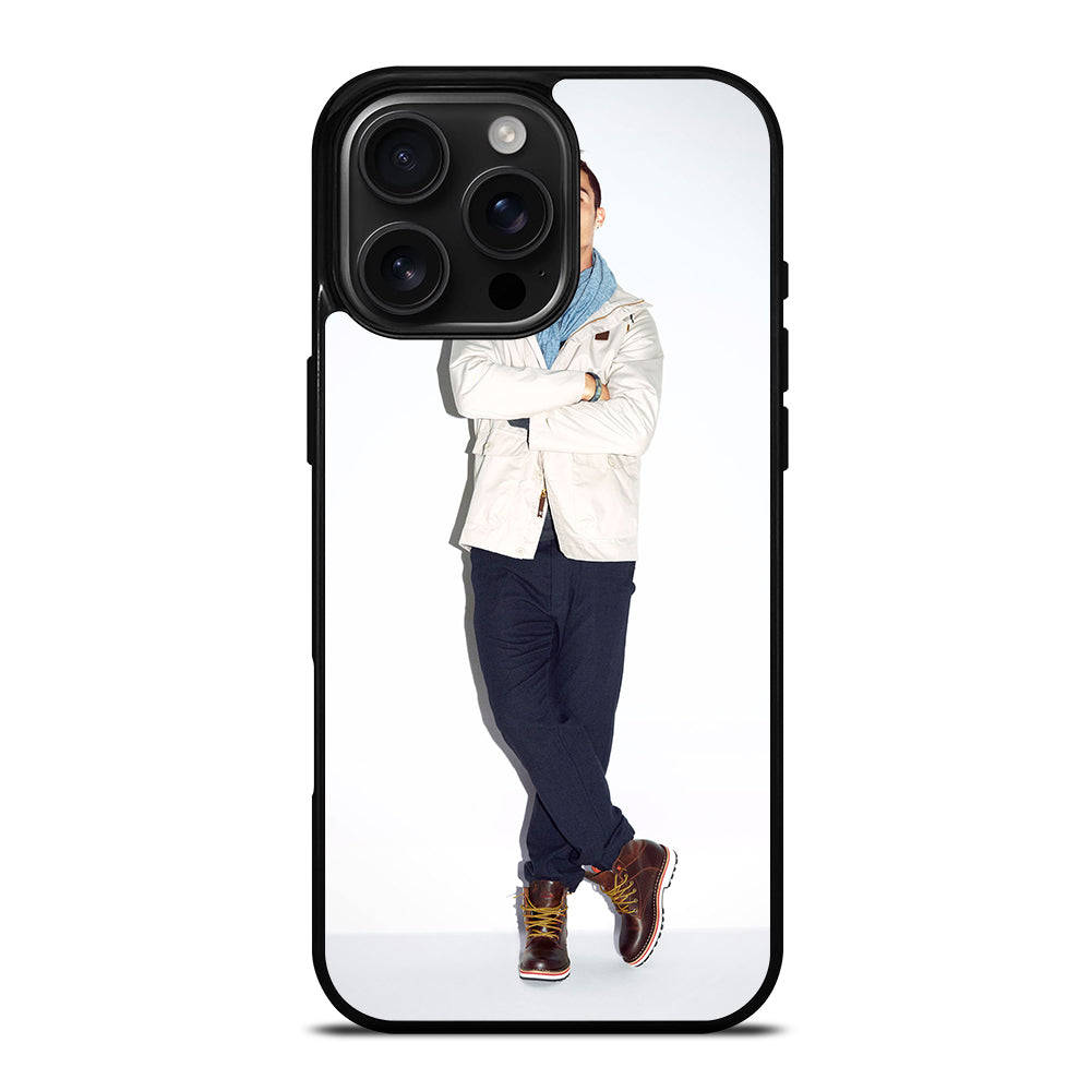 CRISTIANO RONALDO POSE iPhone 16 Pro Max Case