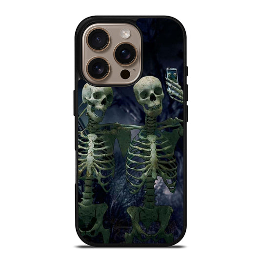Spooky Halloween Selfie iPhone 16 Pro Case