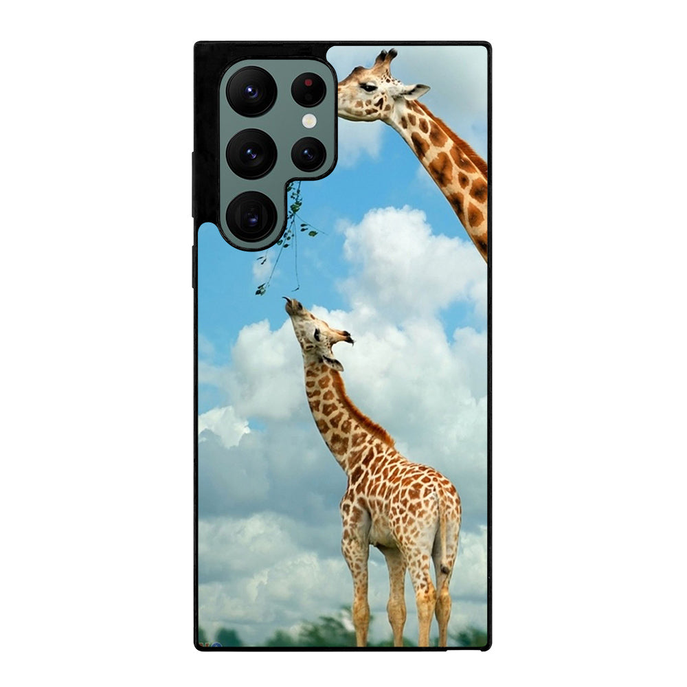 MOM AND BABY GIRAFFE EAT Samsung Galaxy S22 Ultra 5G Case